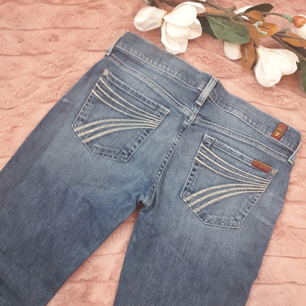 7FAM Dojo Jean's Medium Wash 32" Inseam sz 28